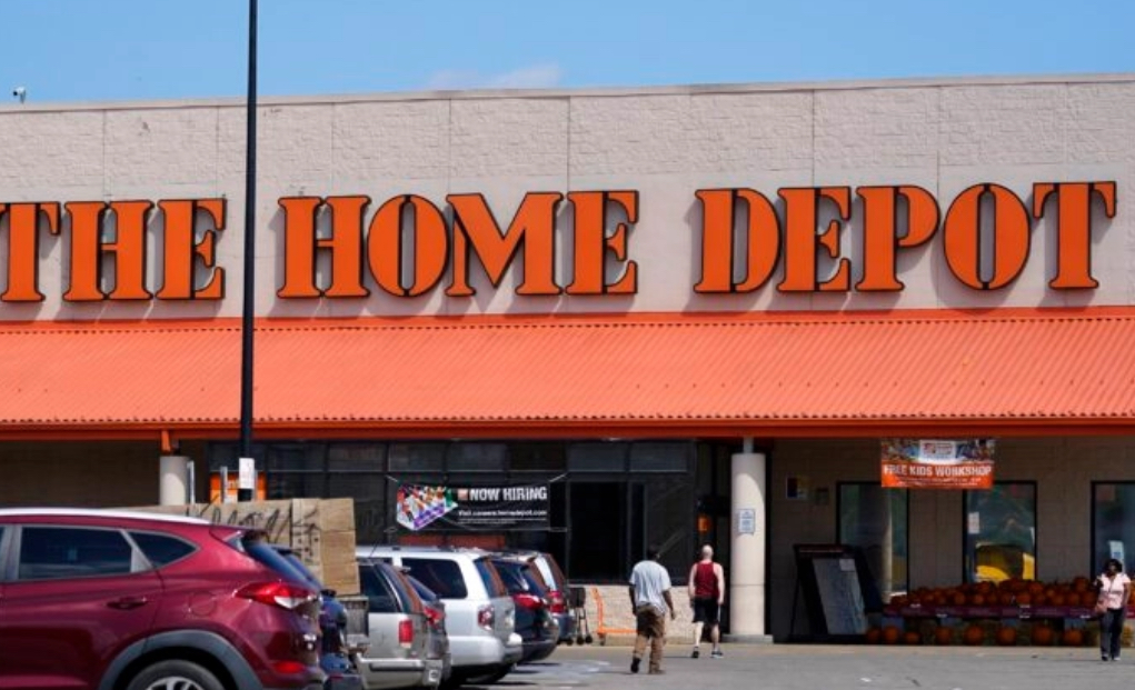 Financial Strain on American Households Hits Retailers Hard